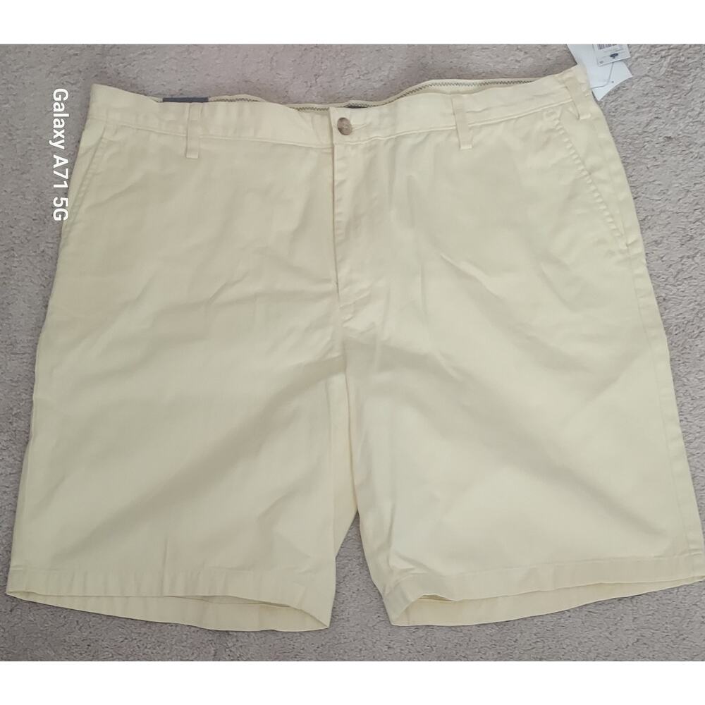 New Nautica Yellow True Khaki Shorts Size 42 Waist